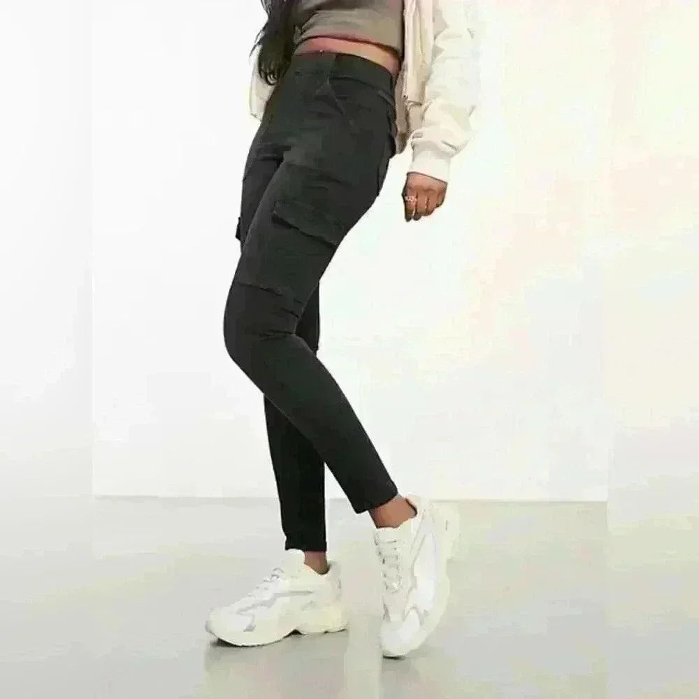 SPANX Stretch Twill Ankle Cargo Pants